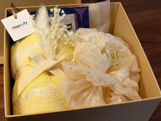 Bath Salt, Towel, Hand Mirror & Hair Clip - Box05